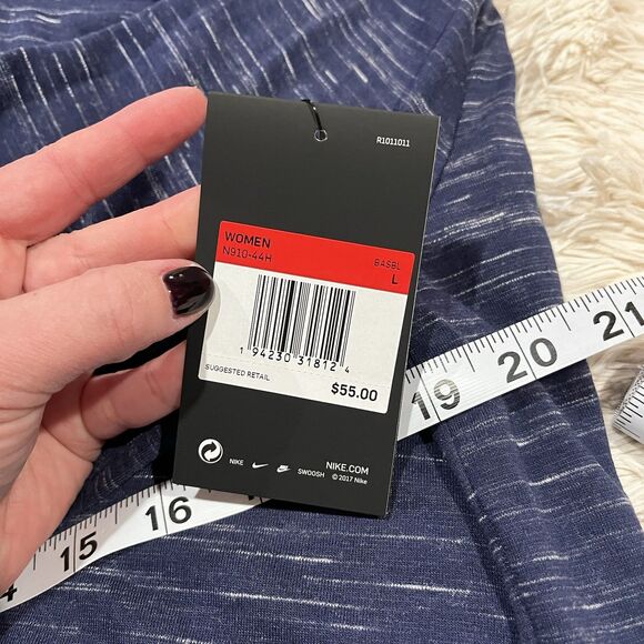 Nike Women’s Dri Fit NY Yankees Hoodie Size Large NWT MSRP $55 - Picture 6 of 11